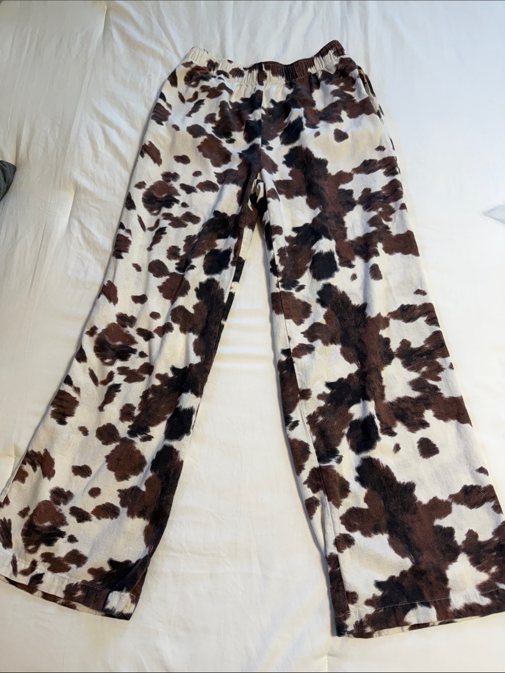 Sincerely Jules Small Cow Print Pull On Pants. small